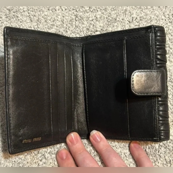 *GVY* MIU MIU Matelasse Gather Leather Bifold Wallet Black EUC++ - Picture 7 of 10